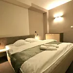 河畔酒店 3*