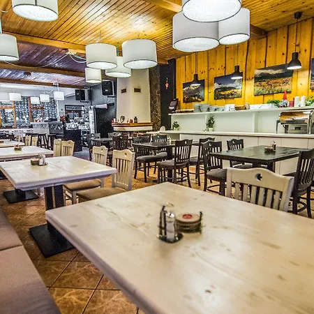 Riverside Szálloda Deménvölgy