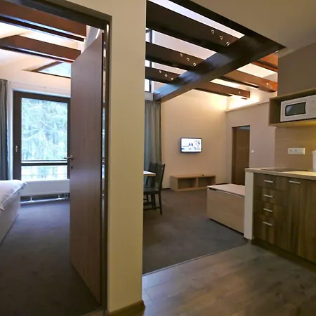 Riverside Deménvölgy