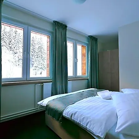 Riverside Hotel 3*