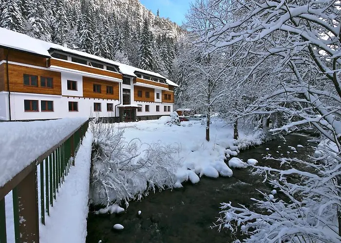 Riverside 3* Deménvölgy