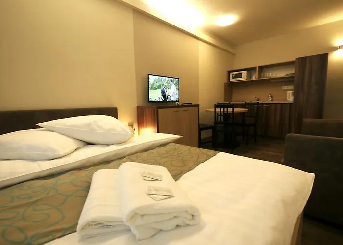 Riverside Hotel 3*